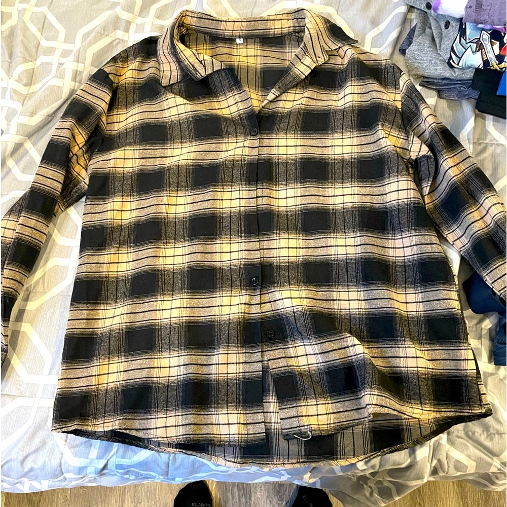 Size S button up. Never worn.